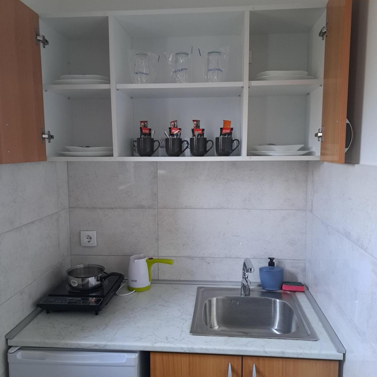 Libero Apartmani Surčin Cameră foto
