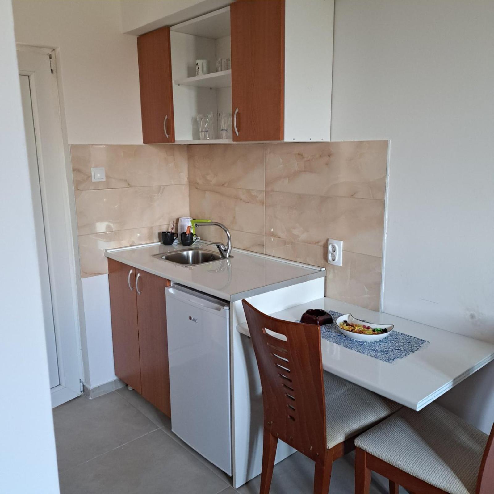 Libero Apartmani Surčin Cameră foto
