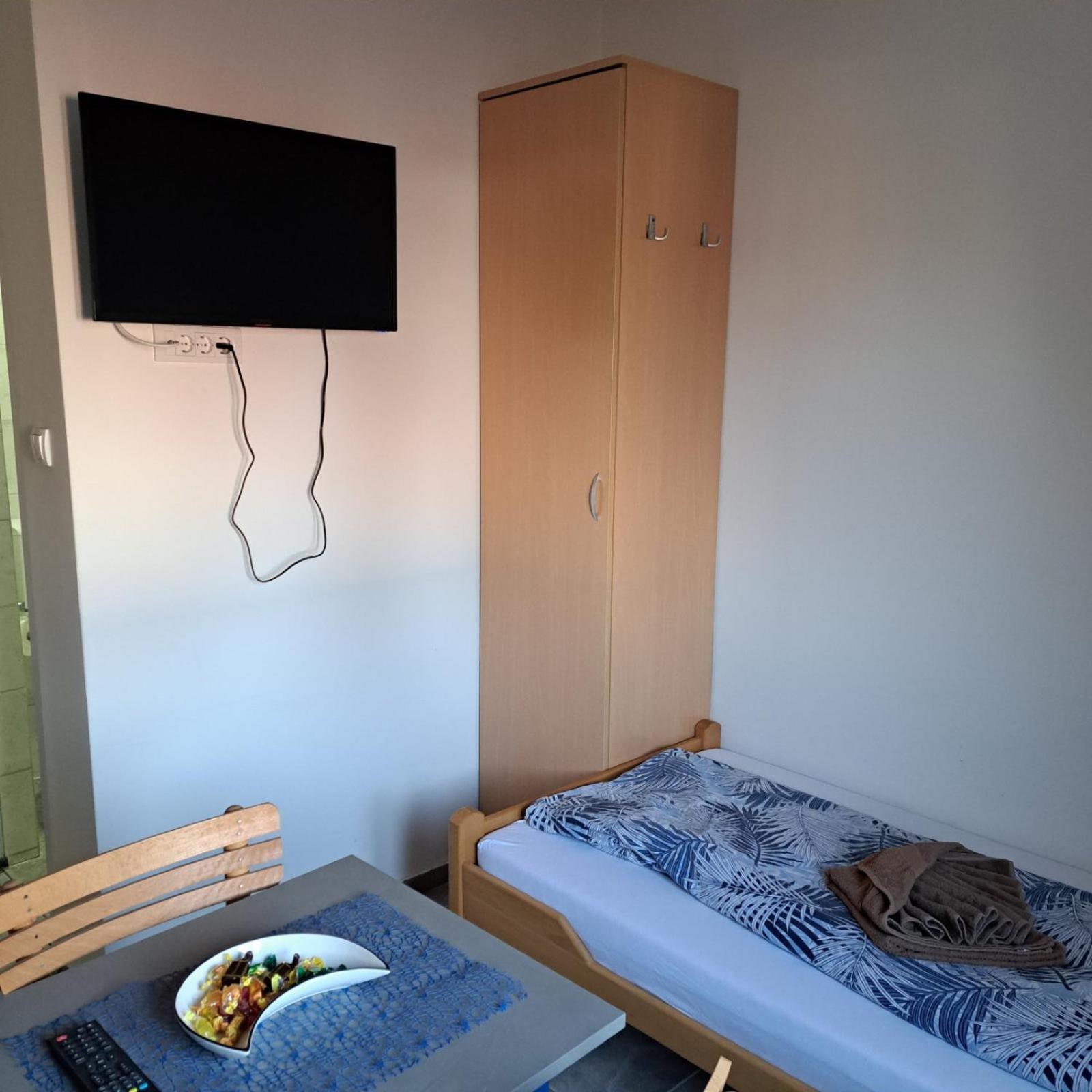 Libero Apartmani Surčin Cameră foto