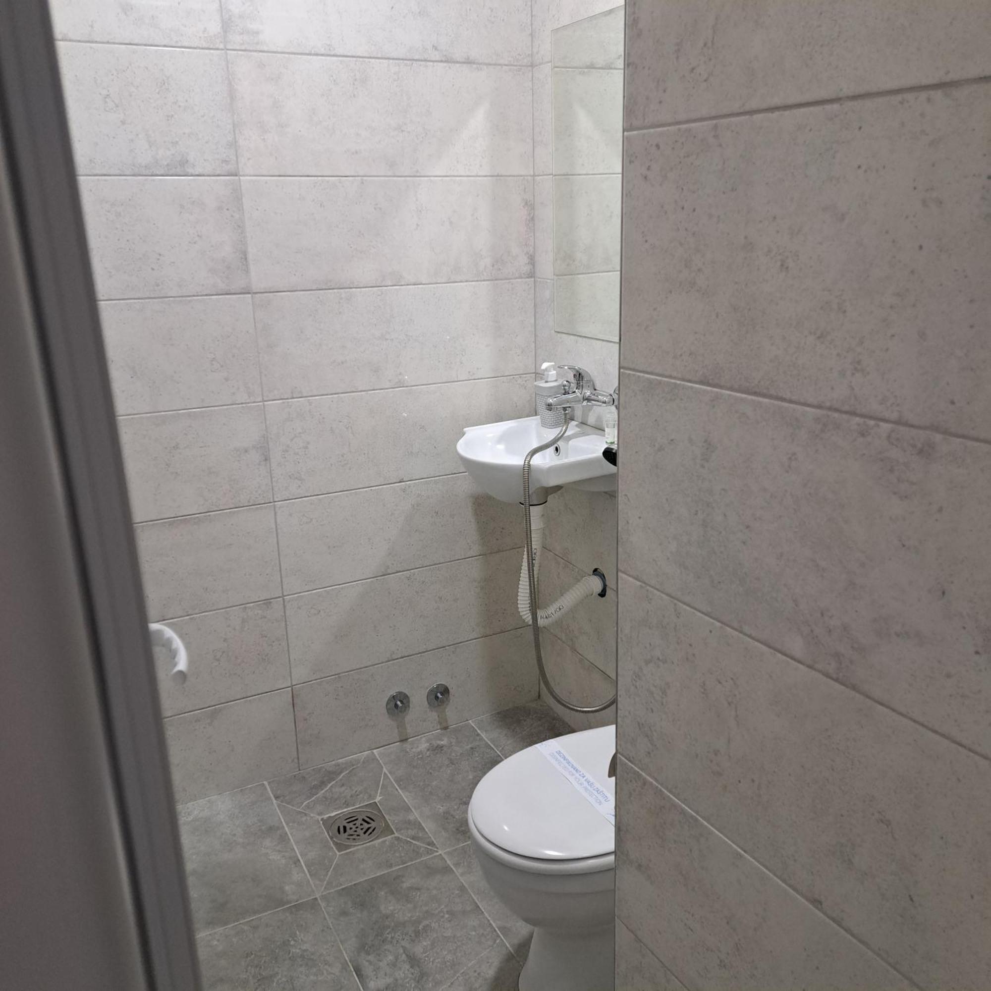 Libero Apartmani Surčin Exterior foto